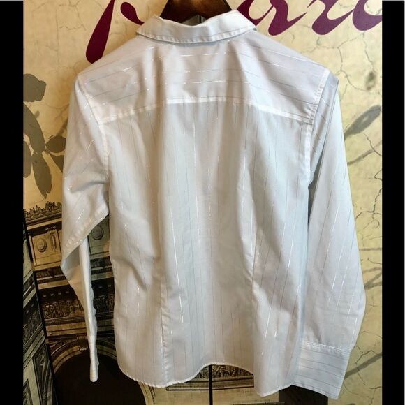 Beautiful blouse by Eddie Bauer in size large - Picture 2 of 2